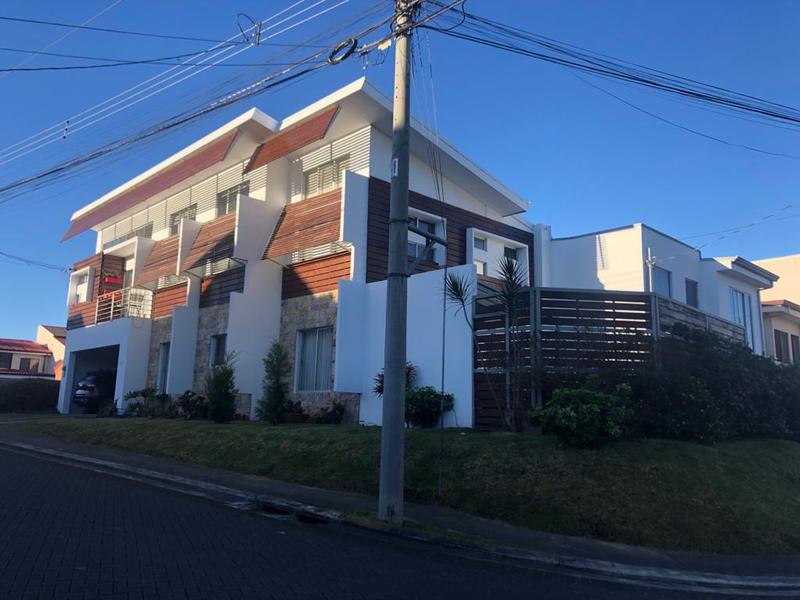 4 bed Single Family Homes For Sale in Granadilla, San Jose - 1